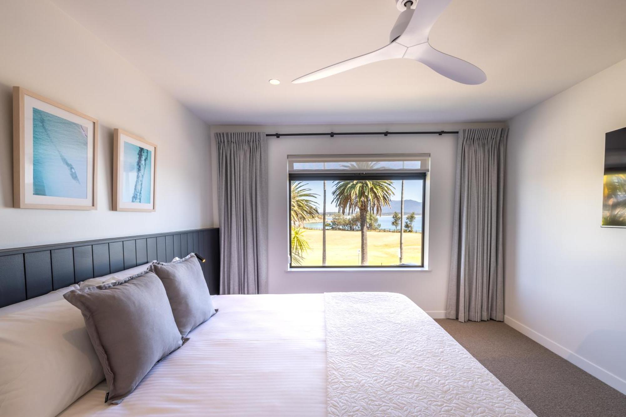 Bermagui Beach Hotel Room photo