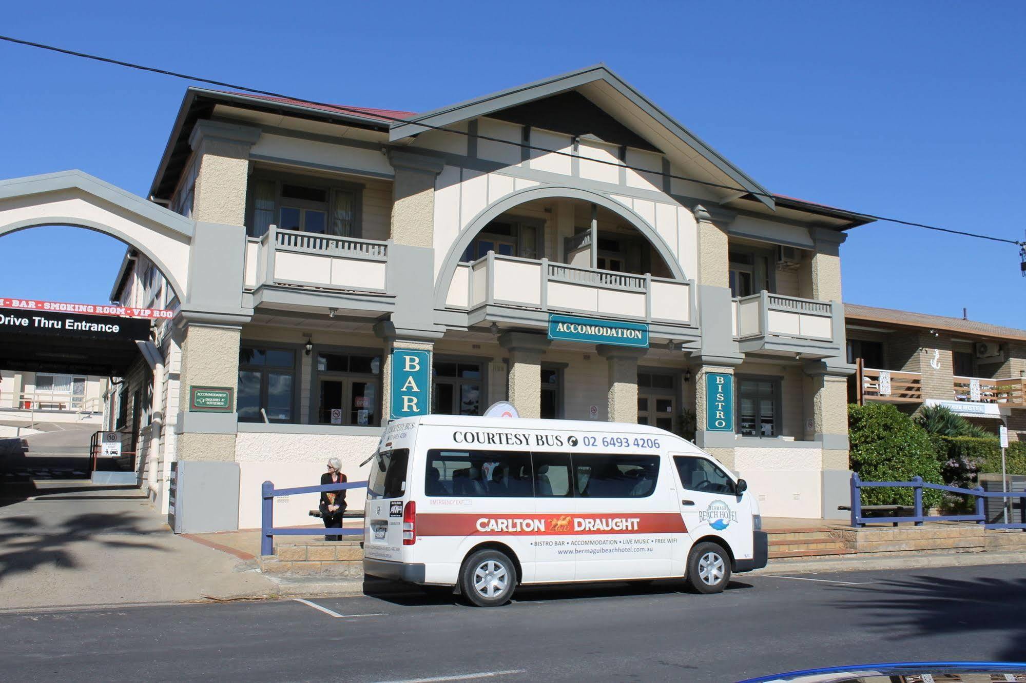 Bermagui Beach Hotel Exterior photo